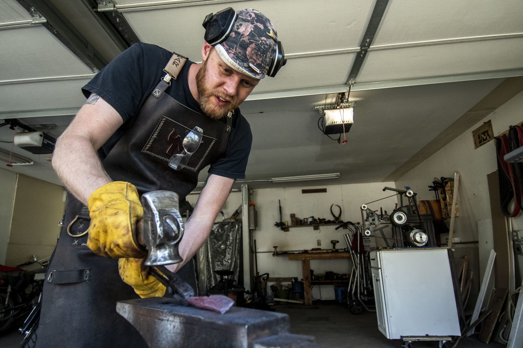 Ben Martin makes knives
